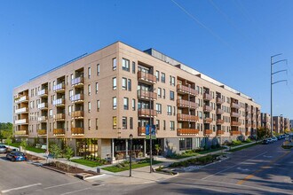Building Photo - 2501 Troost Ave