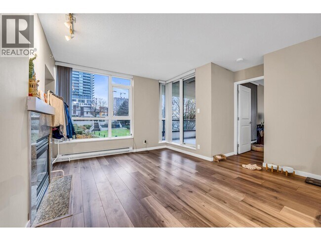 Photo du bâtiment - 2138 Madison Ave