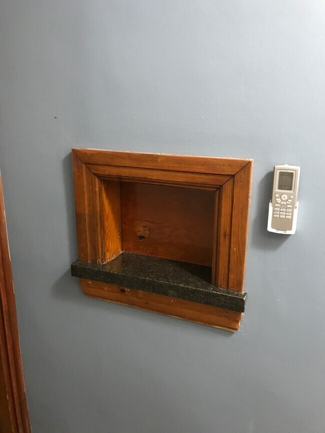 Telephone niche - 1029 Young Ave