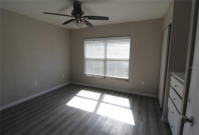 Foto del edificio - 1860 Phillippi Shores Dr