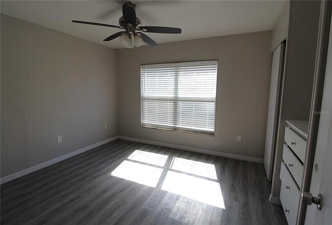 Building Photo - 1860 Phillippi Shores Dr