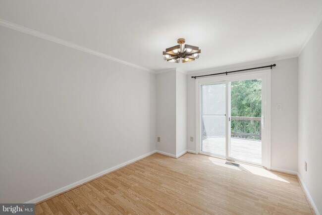 Building Photo - 7306 Crestleigh Way