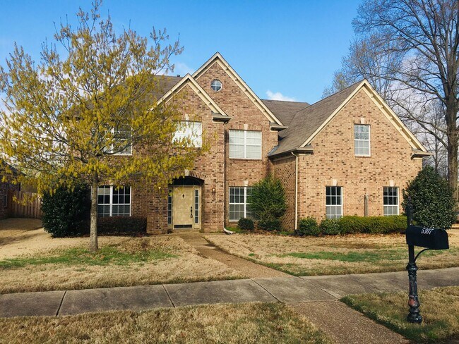 Foto del edificio - Beautiful 4br Lakeland home with a HUGE bonus room! Over 3300 sq ft! Pets are owner's approval, f...