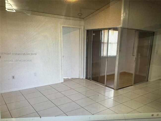 Foto del edificio - 21343 NE 8th Ct