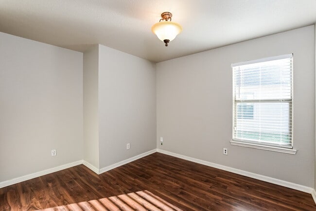 Building Photo - 20639 Tealbrook Dr