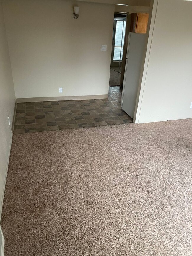 Foto del edificio - (690) Circle Court - 1 Bedroom / 1 Bathroom