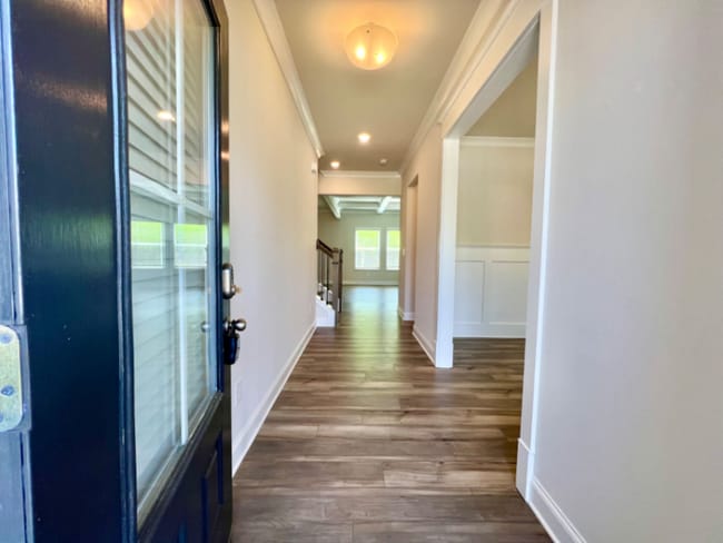 Foto del edificio - 1612 Dover Creek Ln