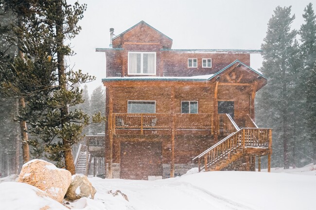 Foto del edificio - 715 Silver Creek Rd