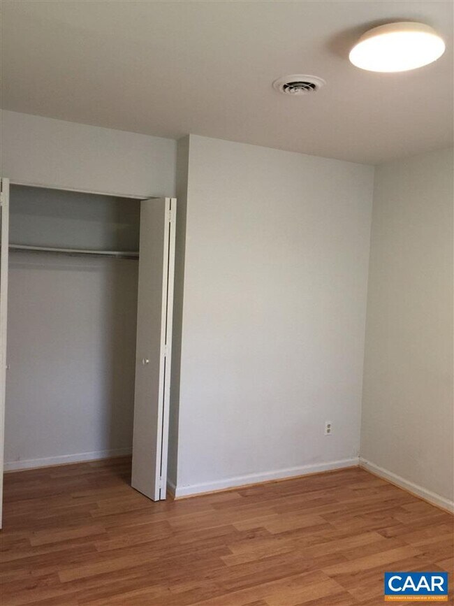 Foto del edificio - 748 Orangedale Ave