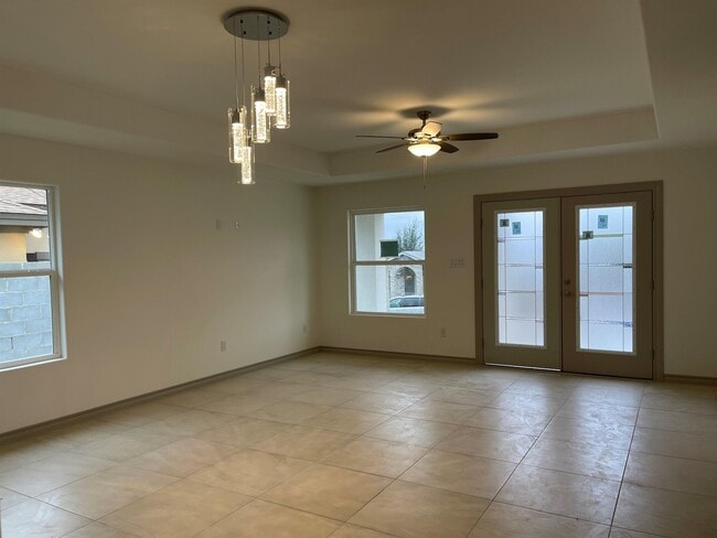 Building Photo - 121 Valladolid Ave