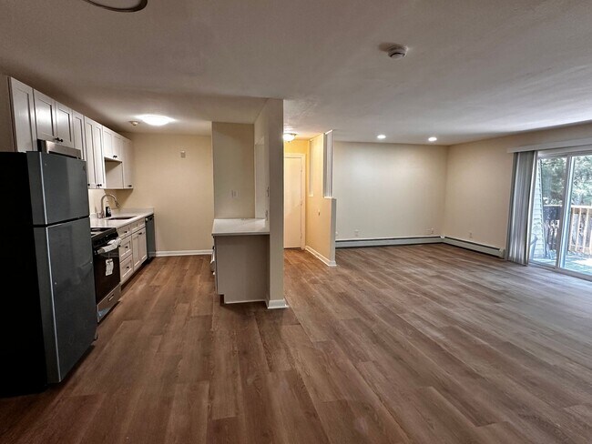 Foto del edificio - 435 Oaklawn Ave