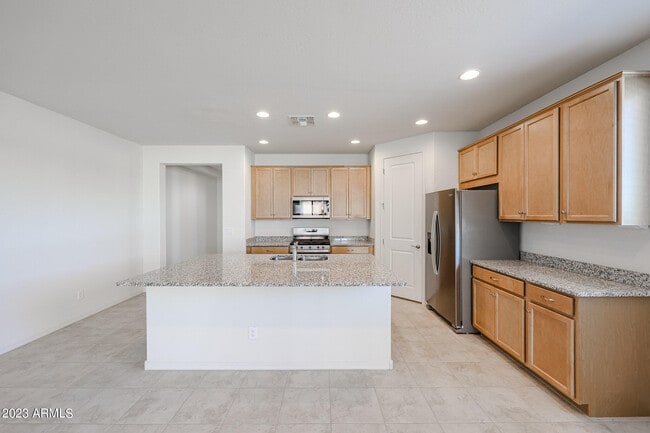 Building Photo - 2034 W Desert Frst Trl