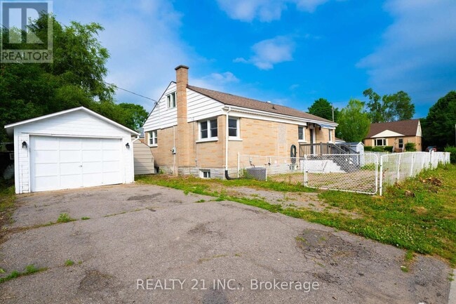 Building Photo - 160 Elizabeth Ave