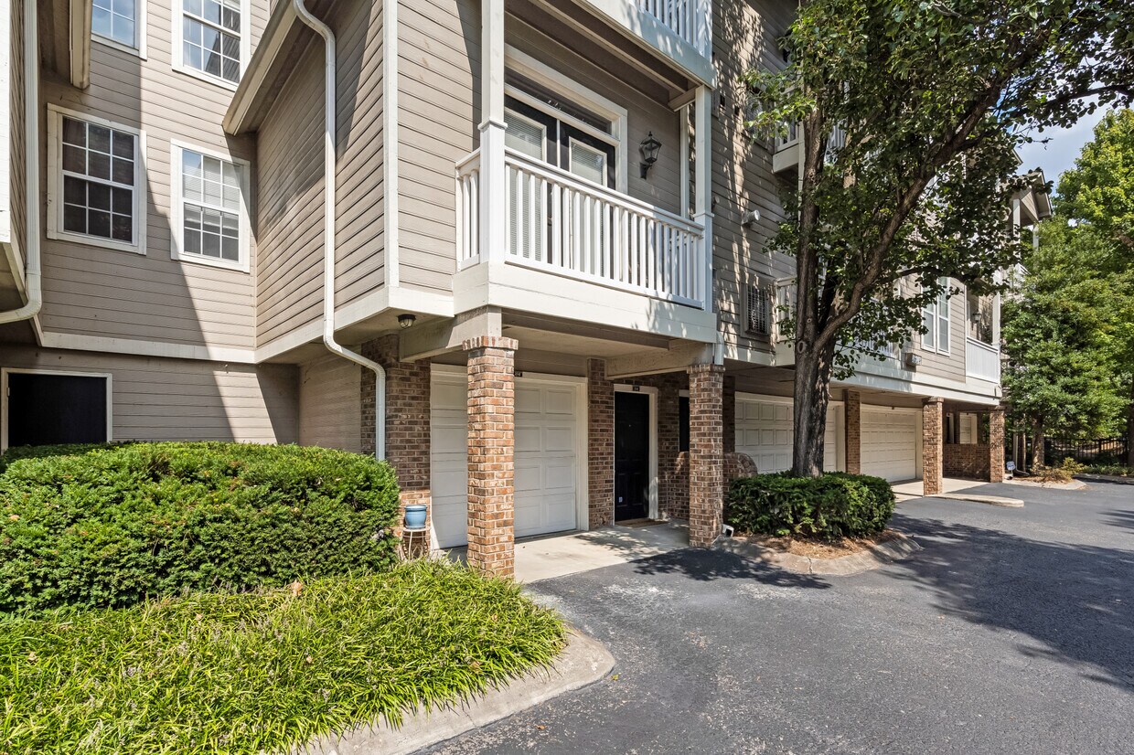 2041 Stokes Ln, Nashville, TN 37215 Townhome Rentals in Nashville TN