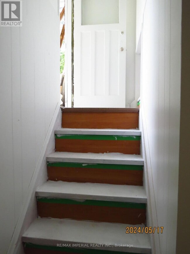 Building Photo - 47 Kempsell Crescent