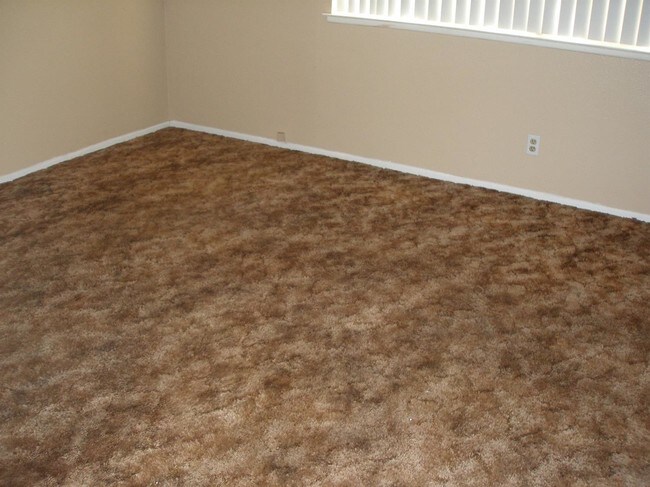 Foto del edificio - 14299 La Paz Dr