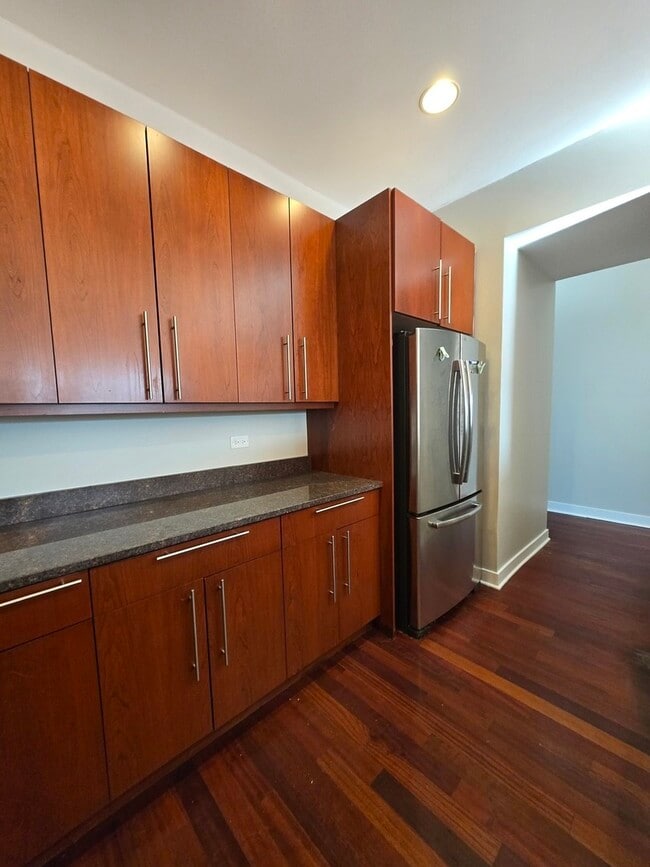 Building Photo - 2358 W School St