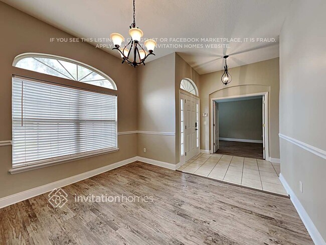 Foto del edificio - 671 Mandy Oaks Dr
