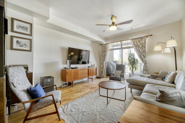 Foto del edificio - 1100 N Grant St