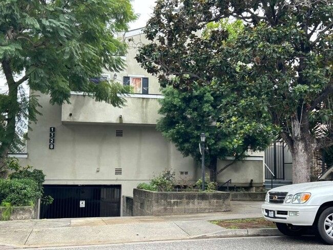Street View front garage entrance - 1328 9th St