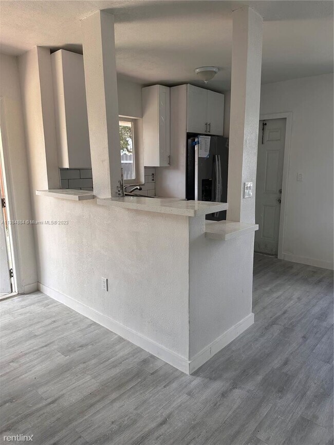 Foto del edificio - 2 br, 1 bath House - 5922 Pierce St # 1