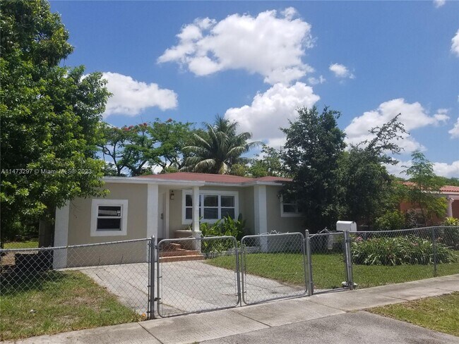 Foto del edificio - 1085 NW 133rd St
