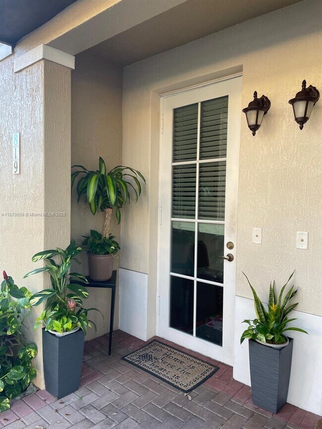 Foto del edificio - 819 SW 147th Ave