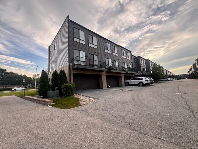Foto del edificio - 1212 Quadrant Ln.