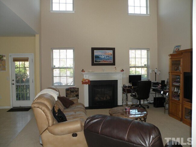 Building Photo - 210 Windy Peak Loop