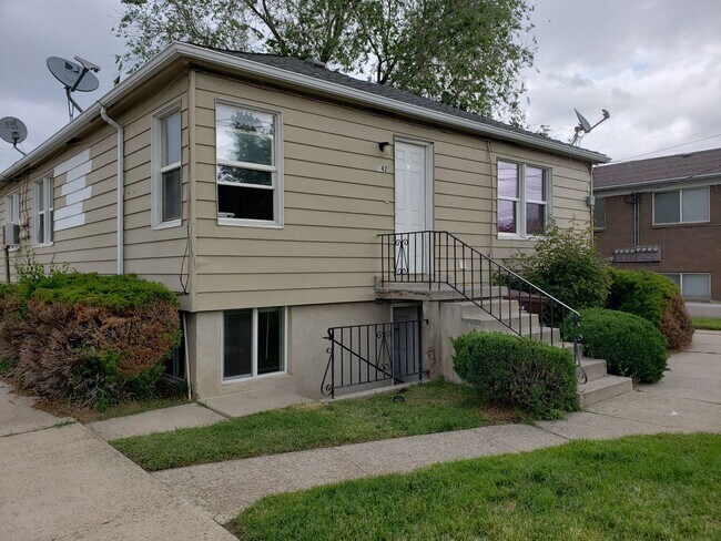 Foto del edificio - 732-742 W Wasatch St