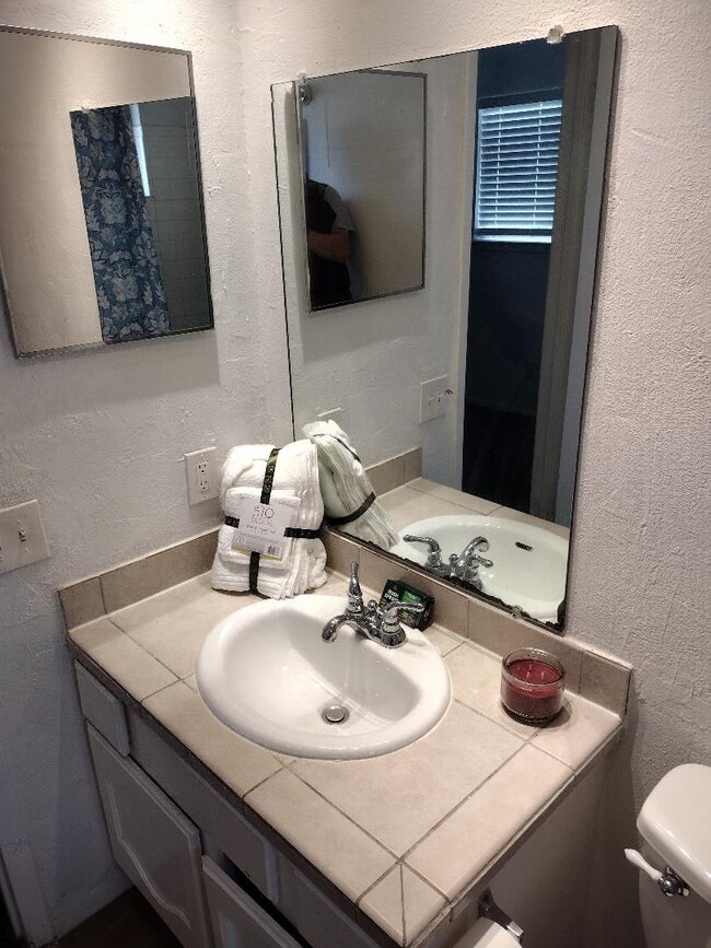 Photo - 1629 Greywood Dr Apartment