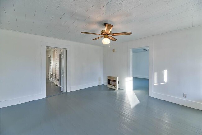 Building Photo - 5124 FM1408