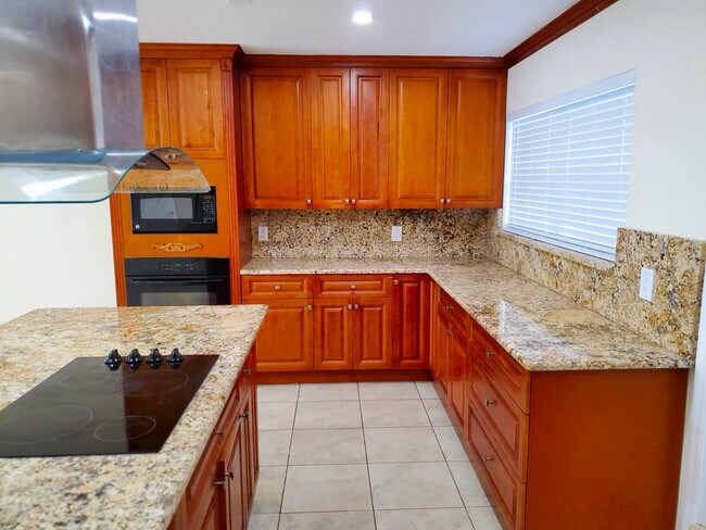 Foto del edificio - 802 Raymond St