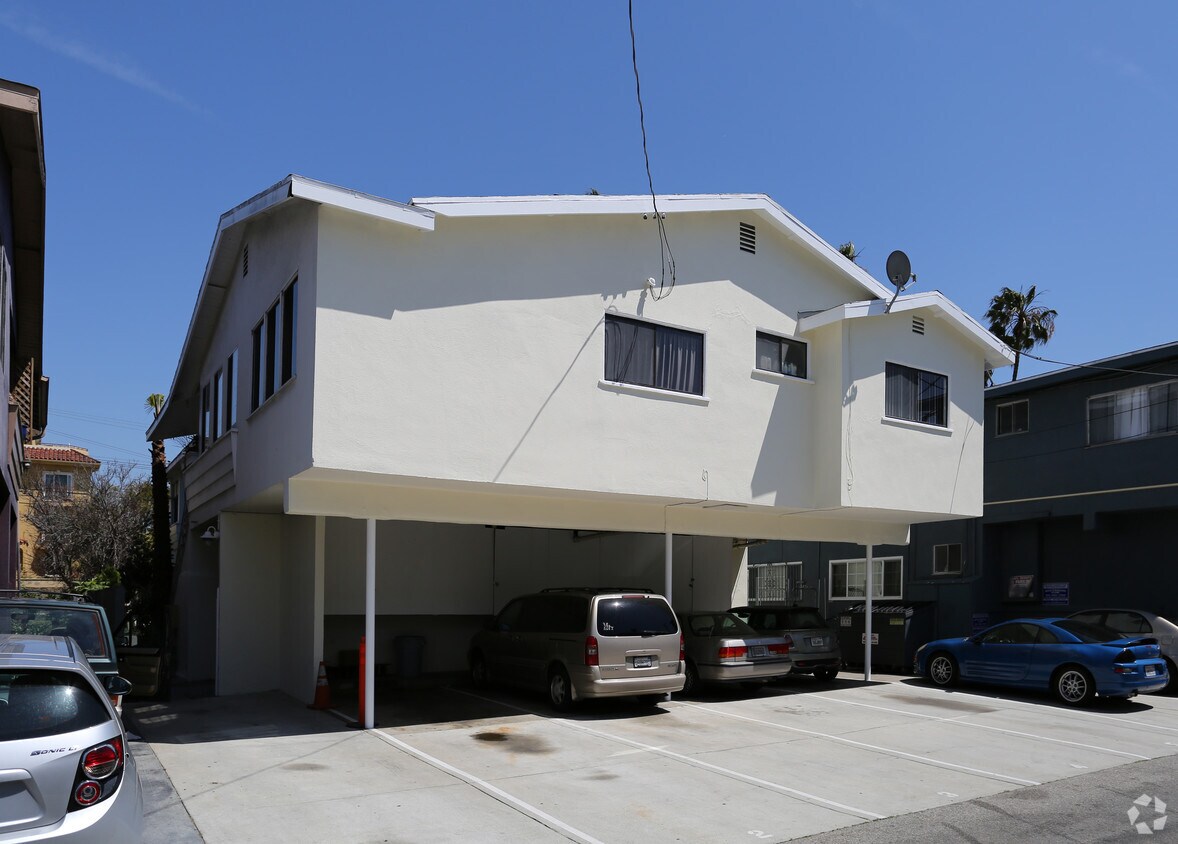 Building Photo - 4031 Inglewood Blvd