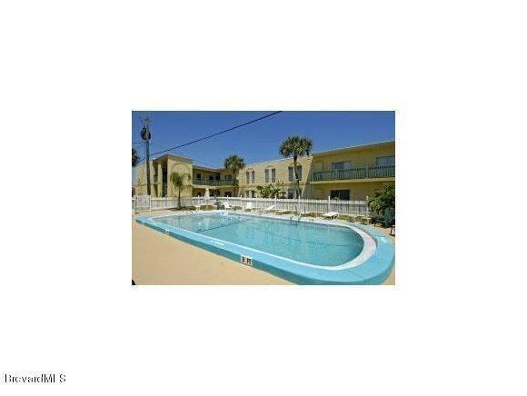 Building Photo - 310 Taylor Ave