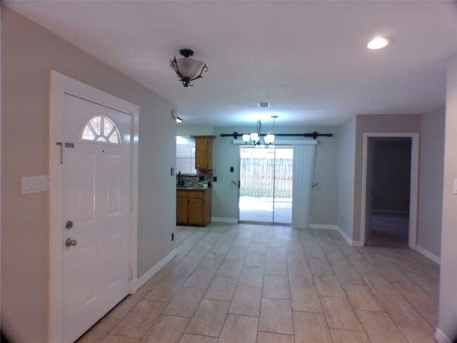 Building Photo - 4422 Haiti Ln