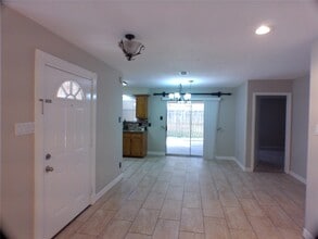 Building Photo - 4422 Haiti Ln