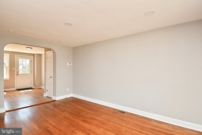 Foto del edificio - 3647 Mactavish Ave