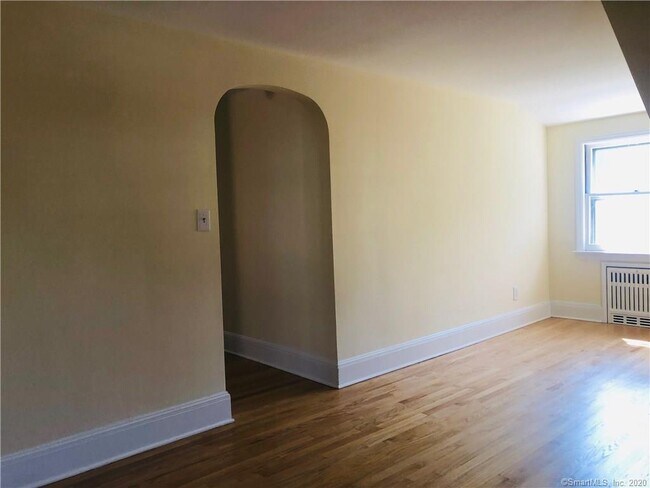 Foto del edificio - 17 Woodbury Ave