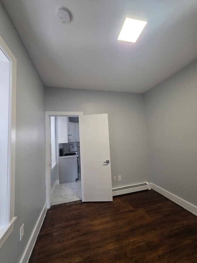 Foto del edificio - 114 Maple St