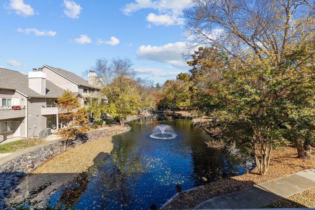 Foto principal - 2505 Stockbridge Dr