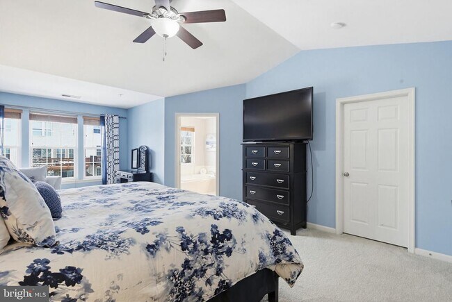 Foto del edificio - 7061 Holly Springs Ln