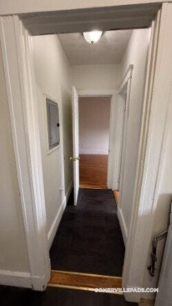 Building Photo - 155 Summer St