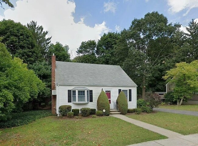 Building Photo - 35 Lochland Rd