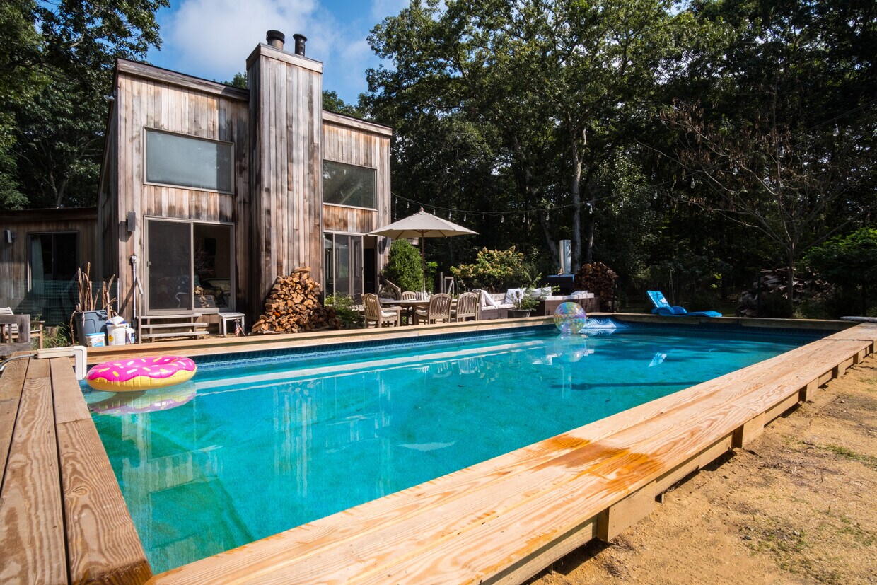 Foto principal - 74 Talmage Farm Ln