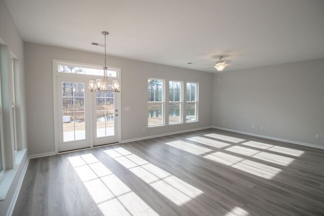 Building Photo - Bradley Pointe