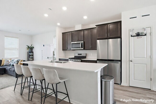 Foto del edificio - 2117 Yellowstone Blvd