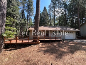 Building Photo - 4844 Golden St