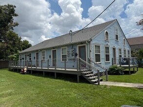 Building Photo - 8525 Hickory St