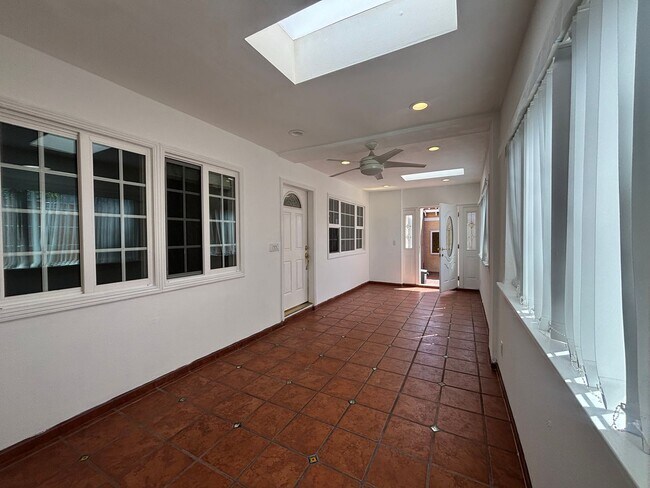 Building Photo - Charming 3-Bedroom Home with 2-Car Garage in Chula Vista